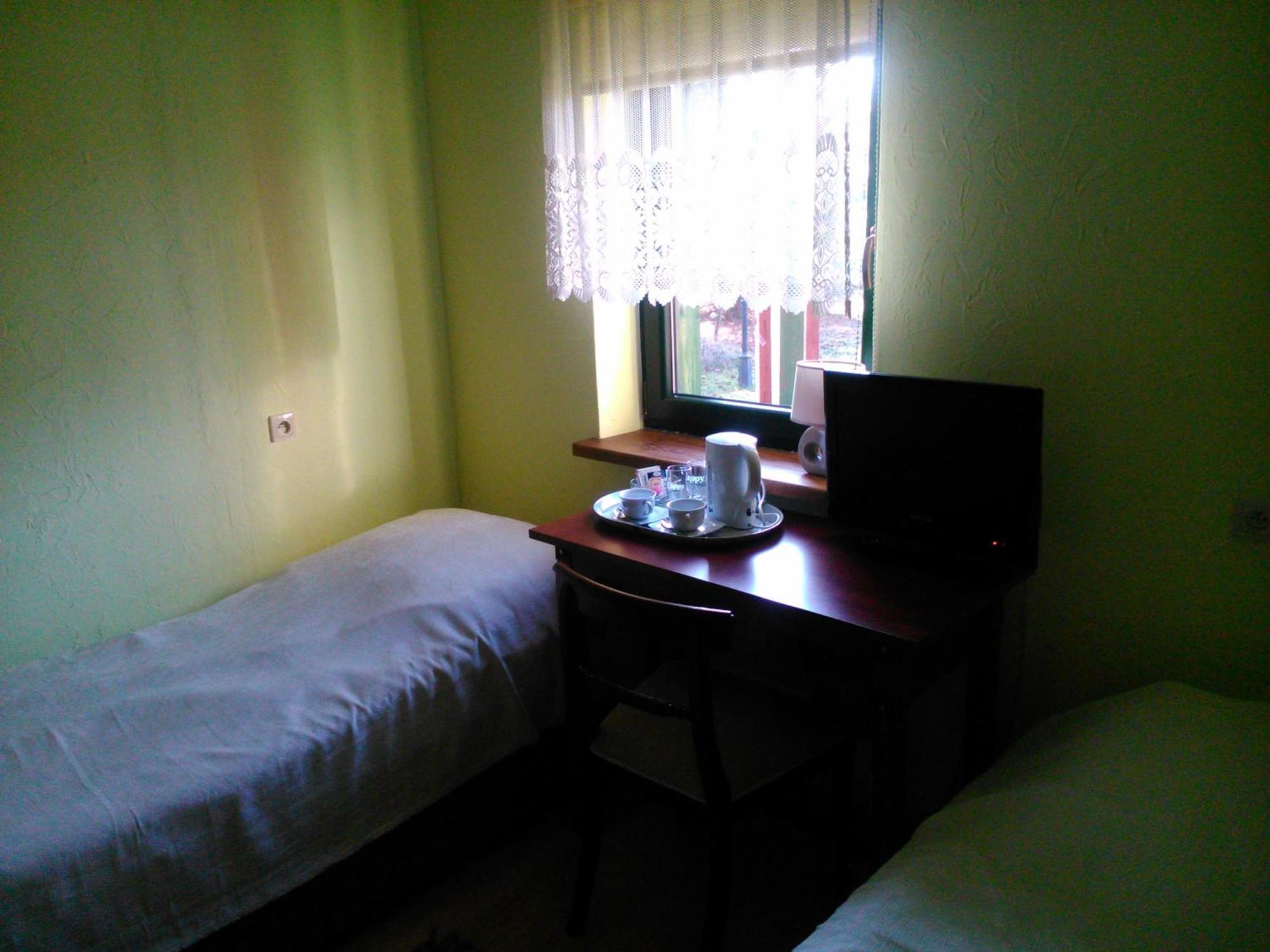 Bed and Breakfast Karczma Biesiadna Dalnia Zimmer foto