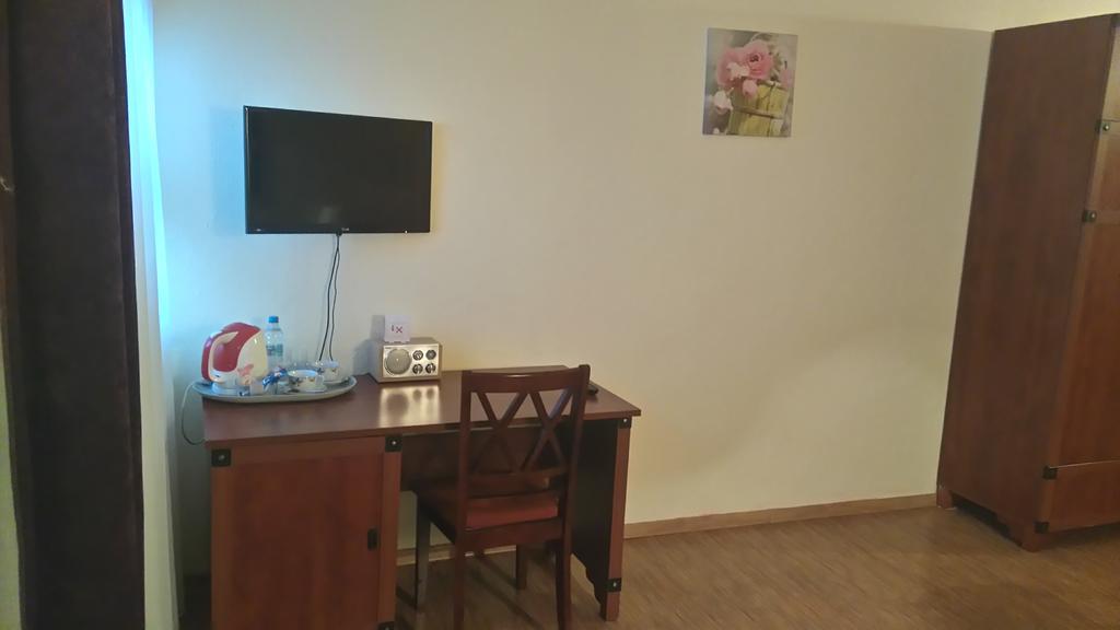 Bed and Breakfast Karczma Biesiadna Dalnia Exterior foto